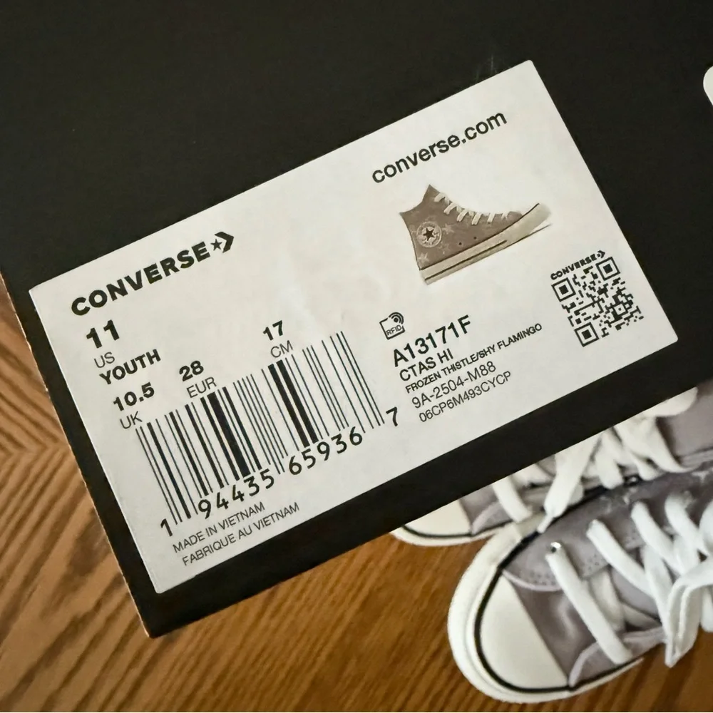 CONVERSE Chuck Taylor All Star Hi - Purple Star Print